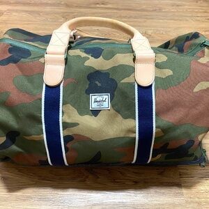 Herschel Supply Co. Novel Duffel Bag in Camouflage - RARE Camo/Blue Stripe